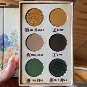 Storybooks Cosmetics Robin Hood Pallet